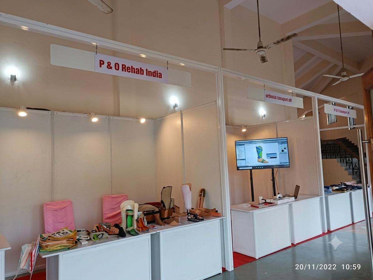 Maxima High-Ceiling Corporate Pavilion